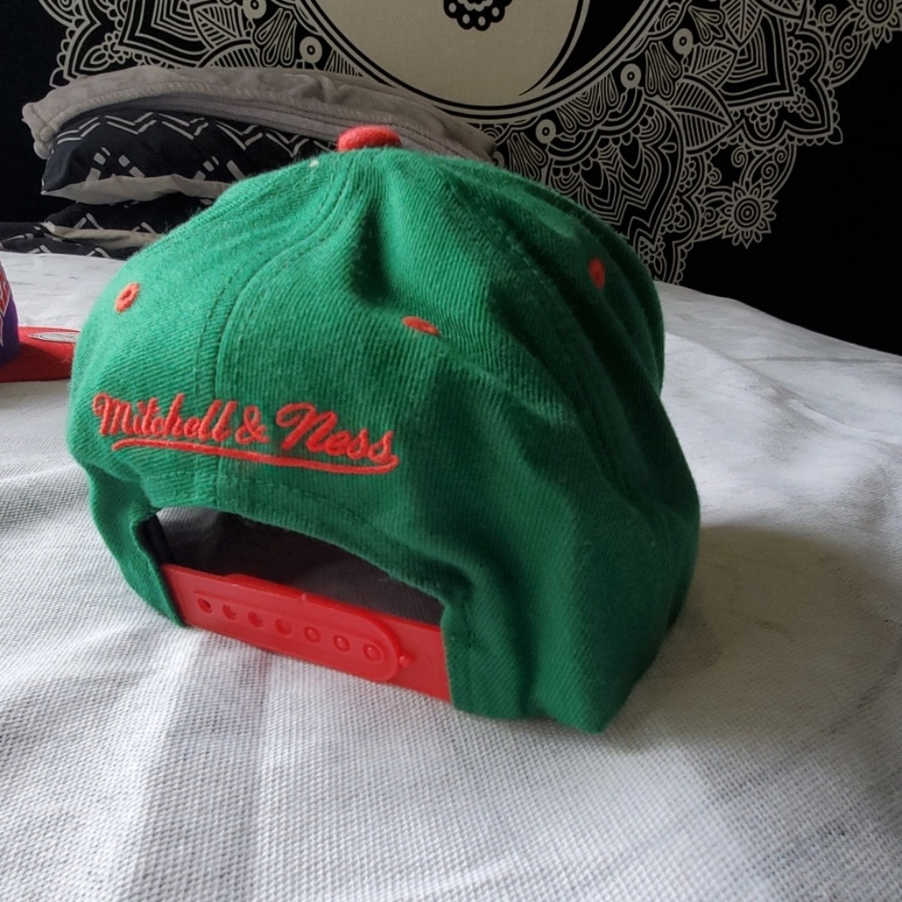 Mitchell & ness snapbacks - Picture 5 of 6